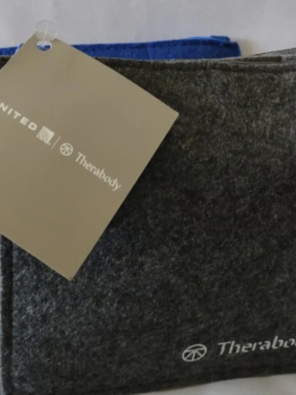 UNITED AIRLINES THERABODY AMENITY KITS x2 Premium Economy Charcoal Blue Sealed